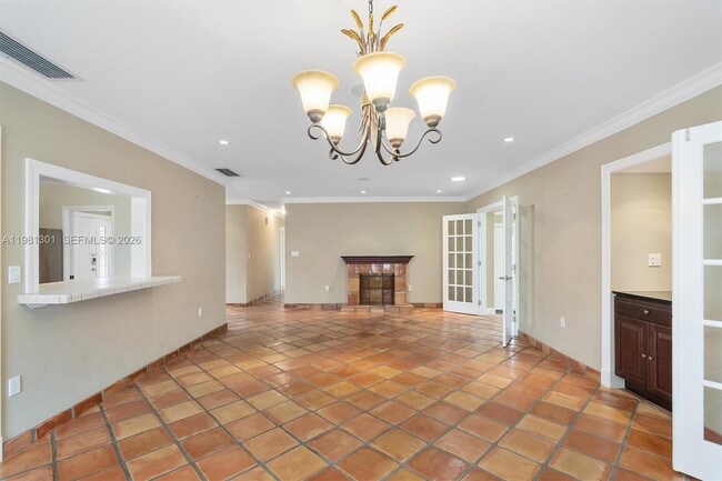 Photo - 300 187th St