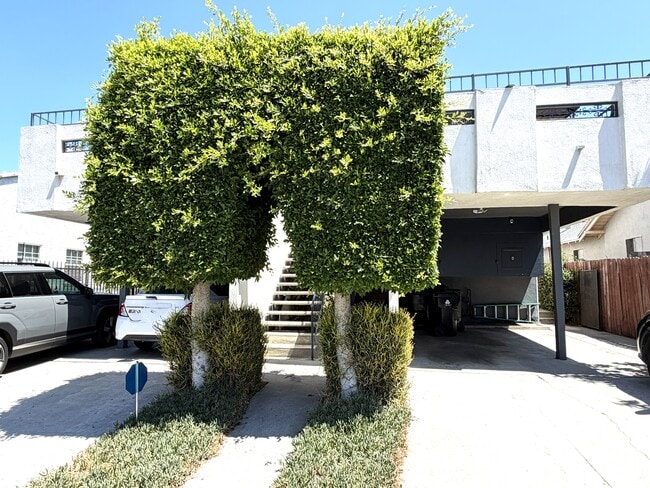 Building Photo - 2224 S Spaulding Ave Unit Apt 3