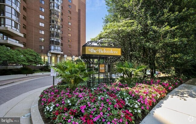 Building Photo - 1600 N Oak St Unit 1117 Rental