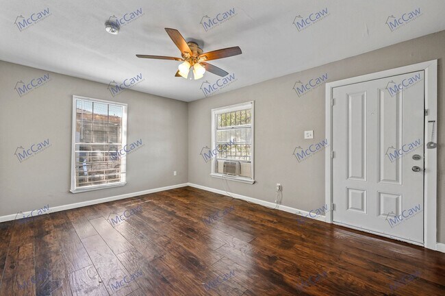 Photo - Cute 1/1 Duplex in Dallas!