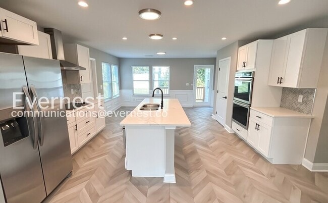 1437 Greenslake Road