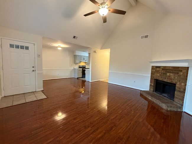 Photo - 6893 Snyder Rd