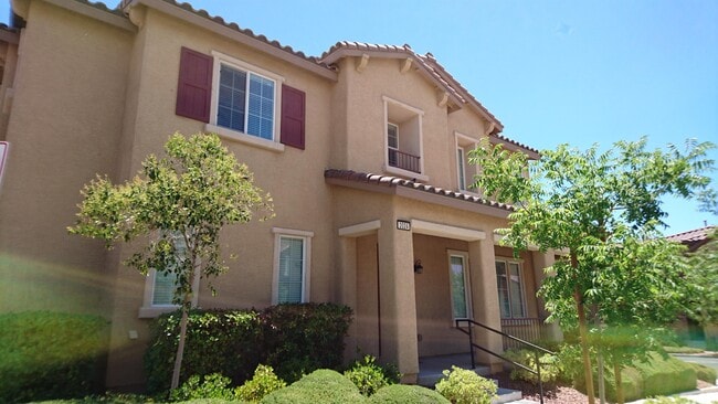 Building Photo - 2024 Hollywell St Rental