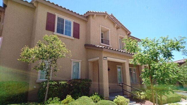 Building Photo - 2024 Hollywell St Rental