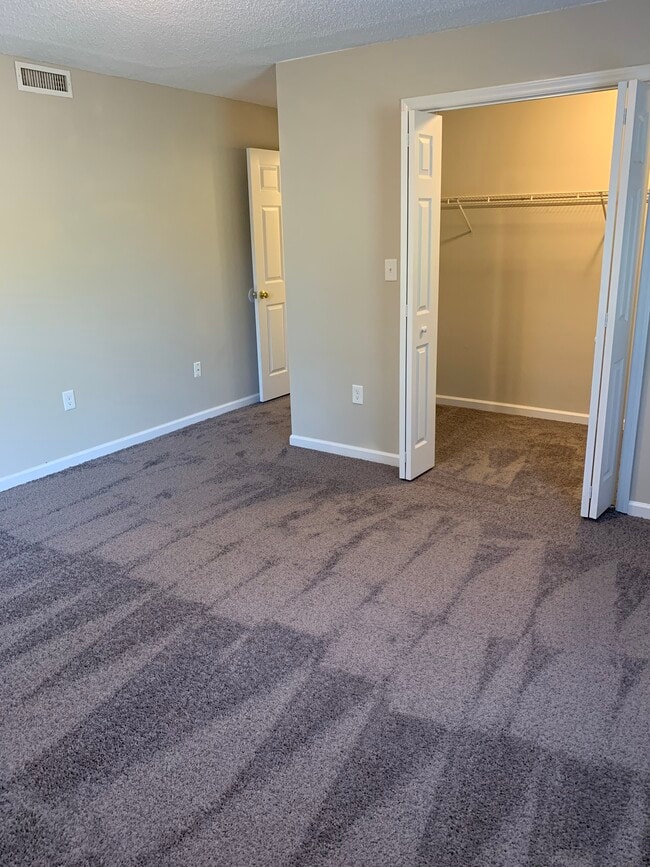 Catawba Place 2 Bedroom - Apartments on 20th
