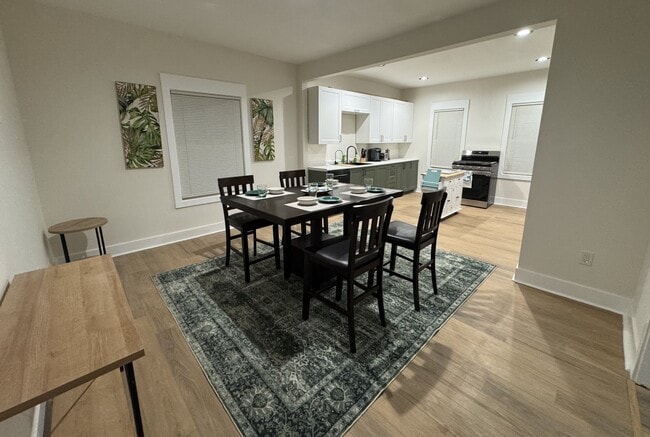 Photo - 220 W Buena Vista St