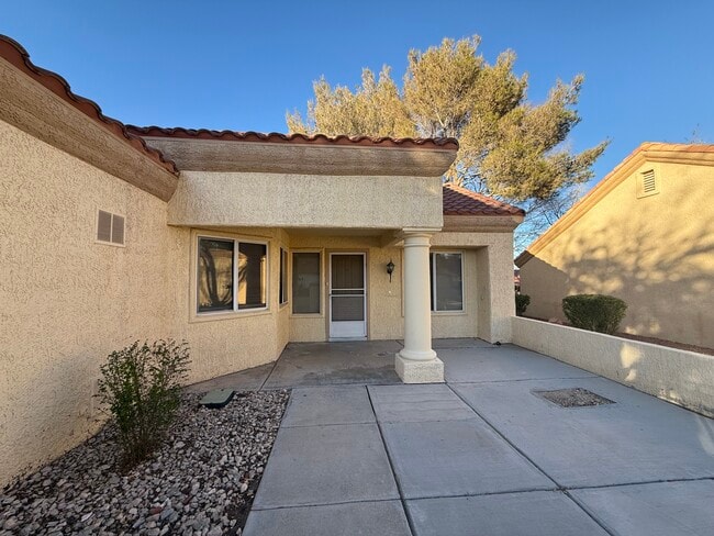 Photo - 9028 Starmount Dr