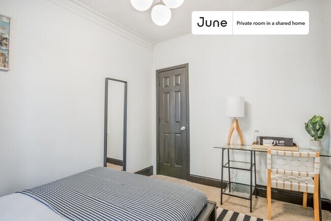 Room in Shared 5 bed/2 bath home in Woodley Park