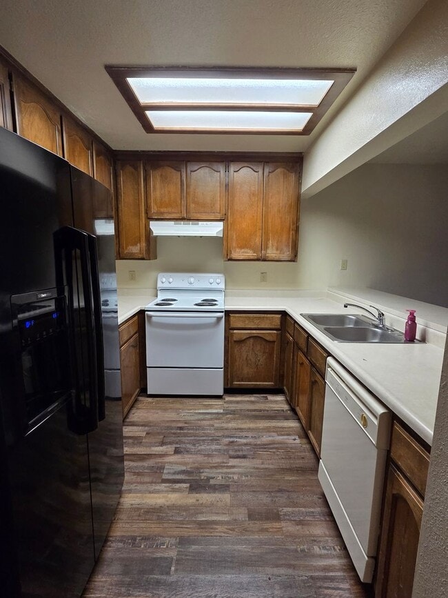 Photo - Spacious 3 Bedroom, 2.5 Bath Townhome in Wi Wuk, CA