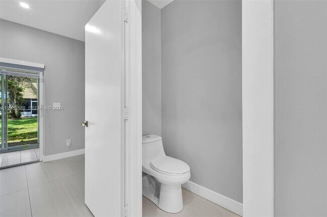 Photo - 358 SW 122nd Ave