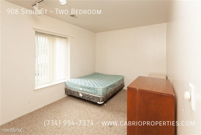 Photo - 908 Sybil St Unit Two Bedroom