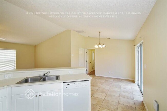 Photo - 3009 Tropical Cir SE