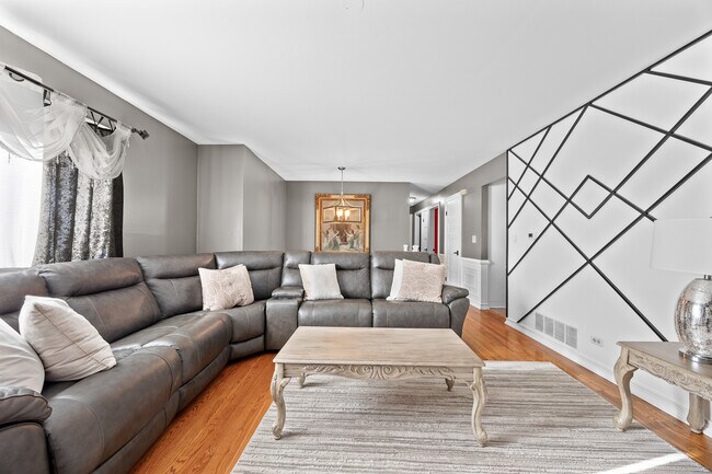 Photo - 12755 S Elizabeth Dr