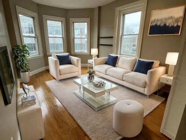 Building Photo - 136 Berkshire St Unit 4