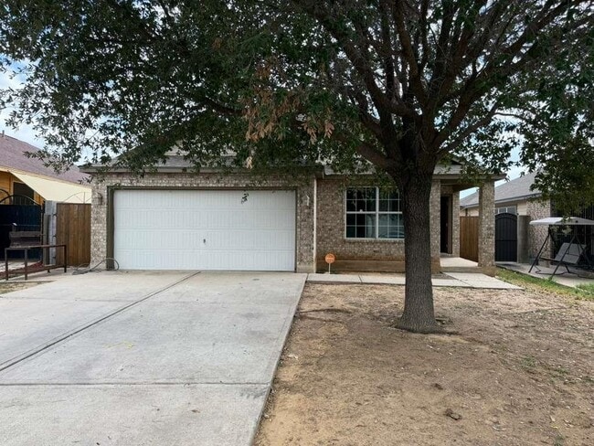 Photo - 613 Cuervo Dr