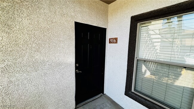 Building Photo - 45 Maleena Mesa St Unit 916