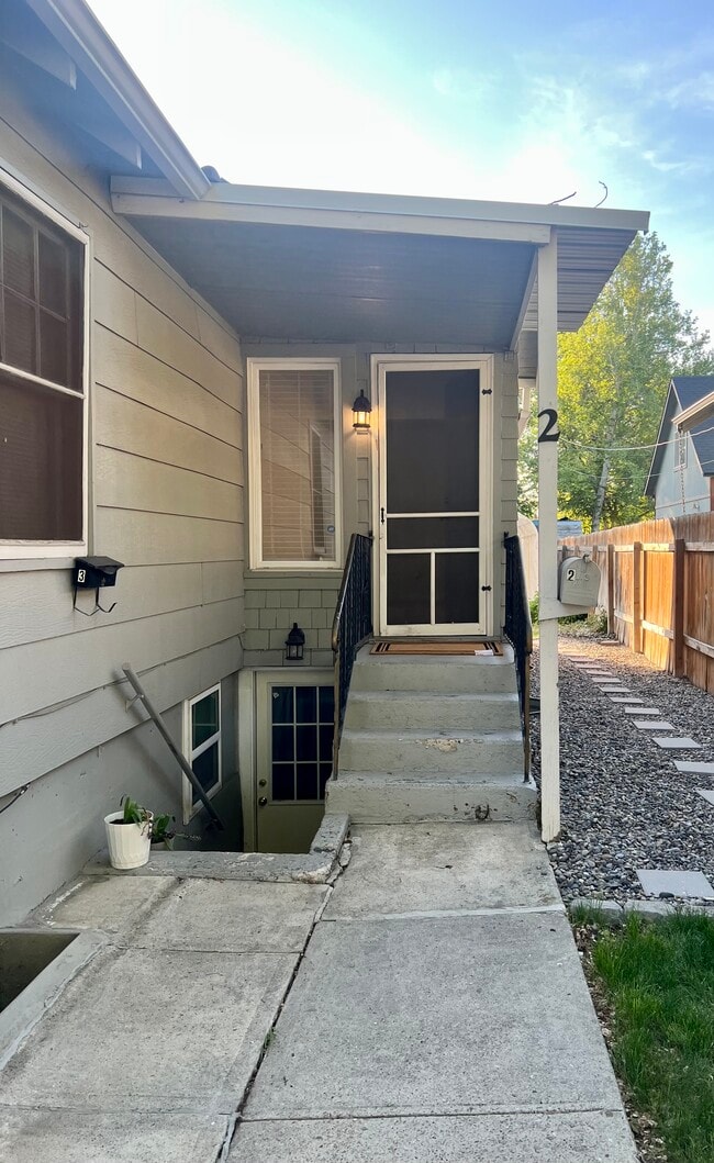 Entry - 711 10th Ave S Apartments Unit 2