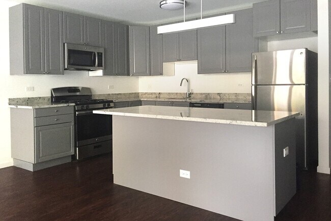 Photo - 5524-5526 S. Everett Avenue
