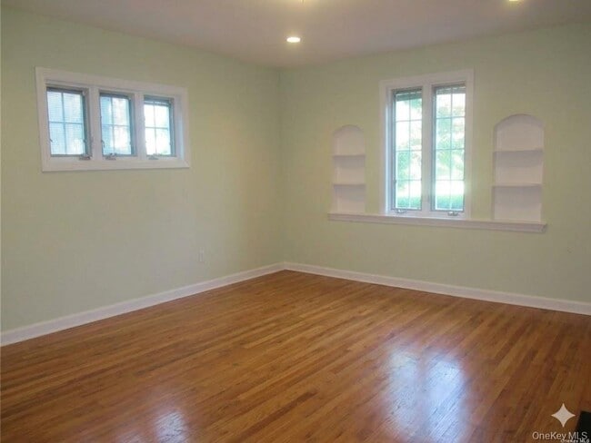 Photo - 64 Old Pond Rd