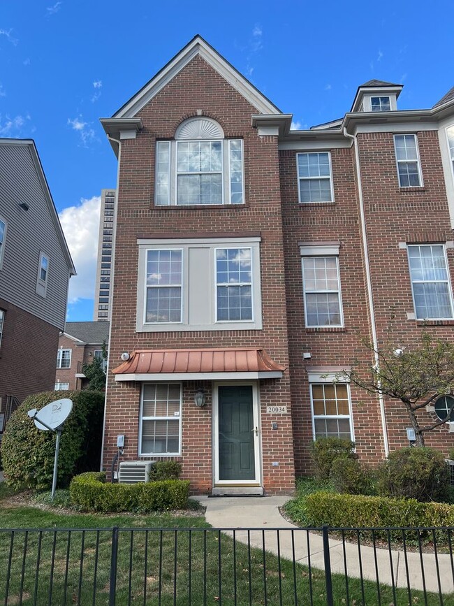 Beautiful Southfield Condo - Beautiful Southfield Condo