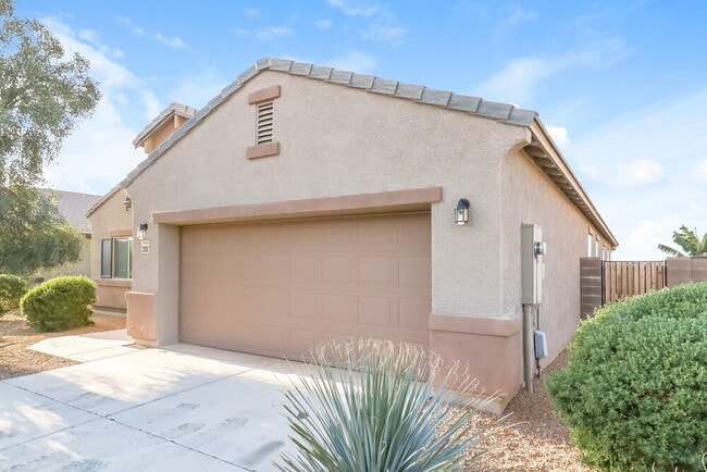 Photo - 23807 W Chipman Rd