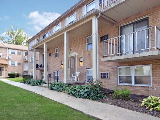 Ridgeway Court Apartments
