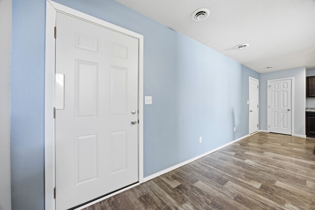 Photo - 4304 Estate Dr S