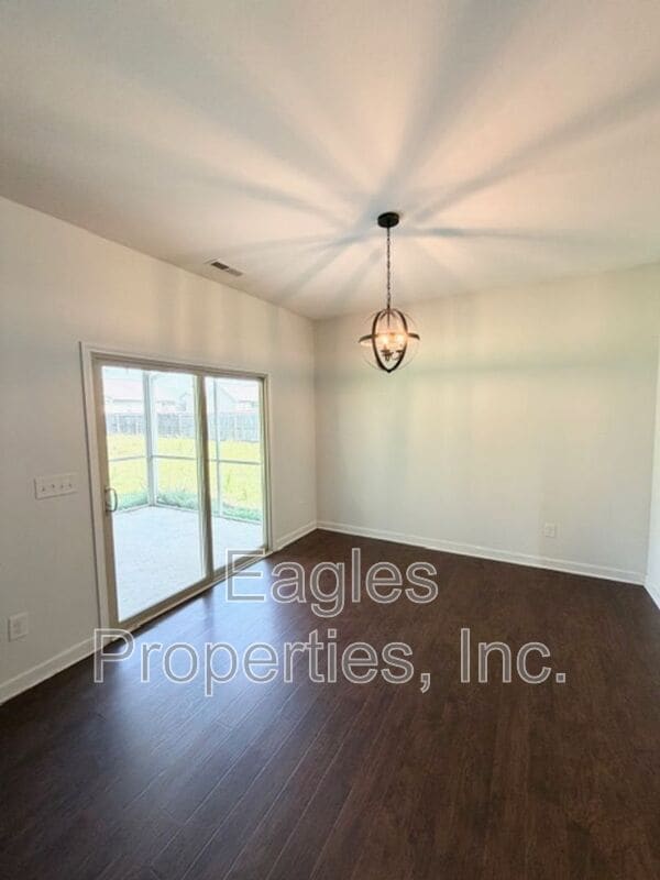 Photo - 215 Ingram Fields Dr