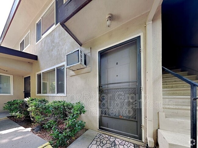 Building Photo - 2526 G St Rental