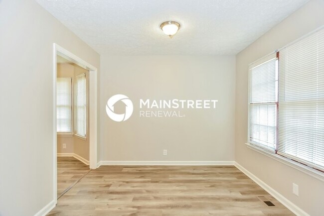Photo - 3 Bedroom Pet-Friendly Home in GOODLETTSVILLE, TN with Main Street Renewal