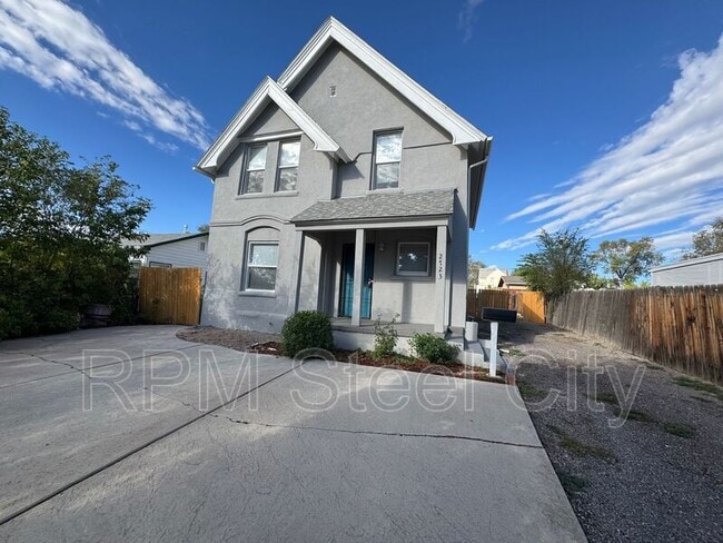 Photo - 2723 3rd Ave