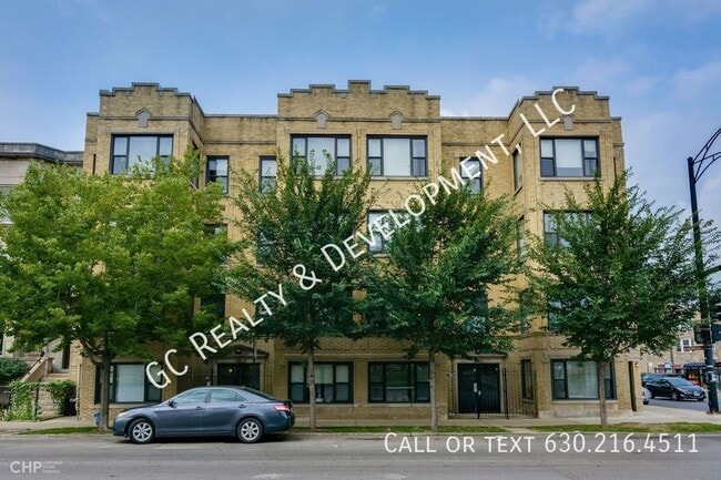 Building Photo - 3205 W Division St Unit 401 Rental