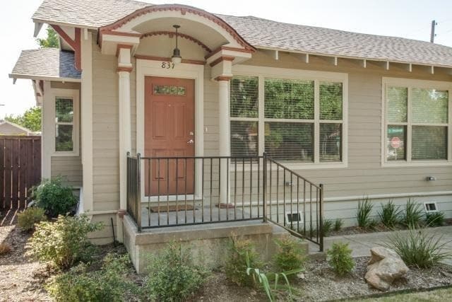 Photo - Beautiful, extensively renovated Historic Craftsman Triplex in North Oak Cliff