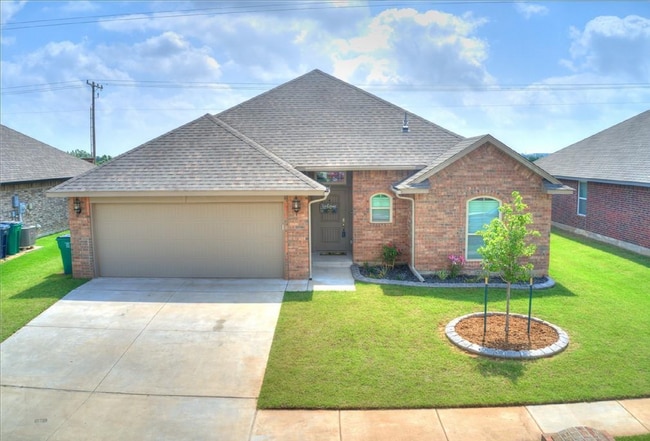 Building Photo - Beautiful 3 Bedroom 2 Bathroom Home in Edmond!