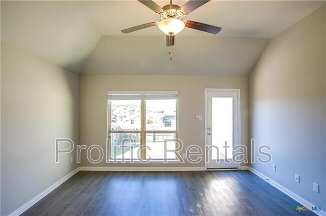 Photo - 805 Stockdale Rd