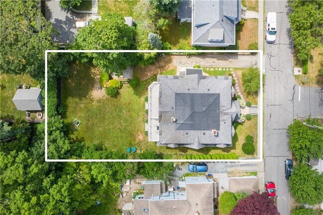 Photo - 29 Champlin St Unidad R1