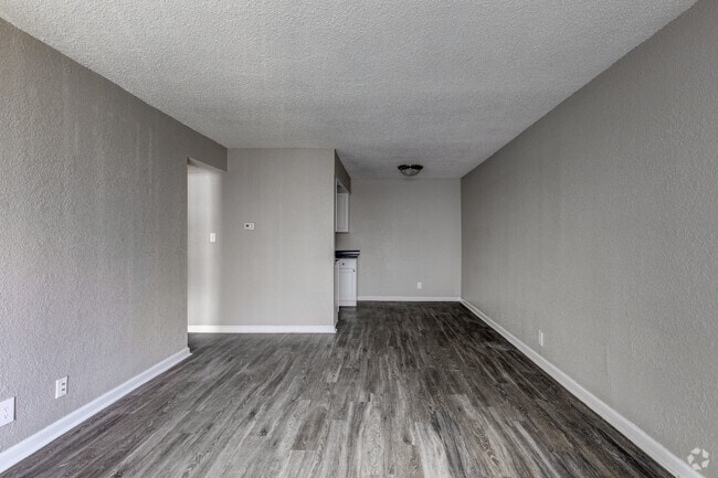 1BR, 1BA -586SF