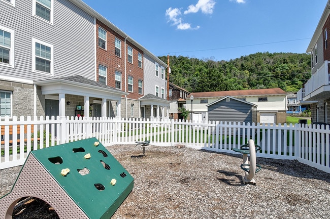 Photo - Labelle Greene I