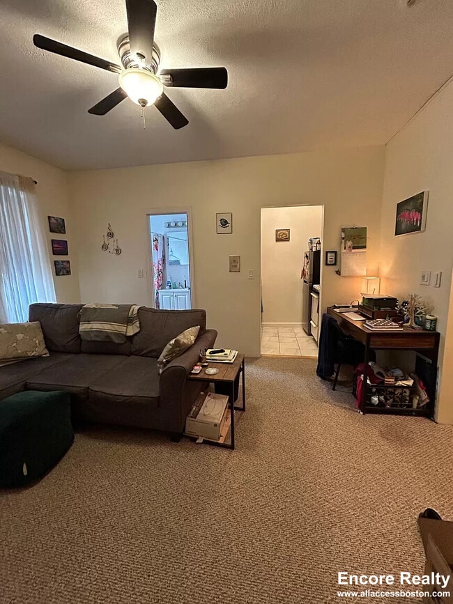 Photo - 111 Norway St Unidad 402