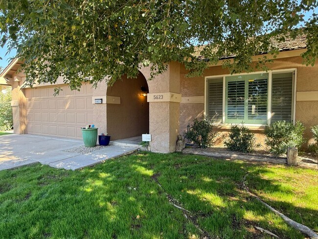 Photo - THE LAKES, TEMPE 2 Bedroom 2 Bathroom UNFU...