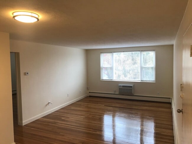 Building Photo - 1105 Lexington St Unit 2-9 Rental