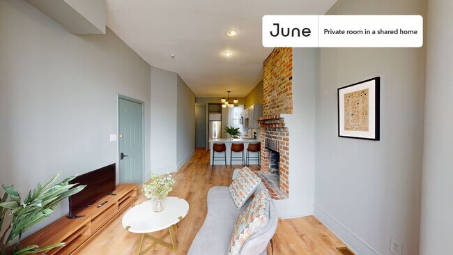 Room in Shared 5 bed/2 bath home in Columbia Heights