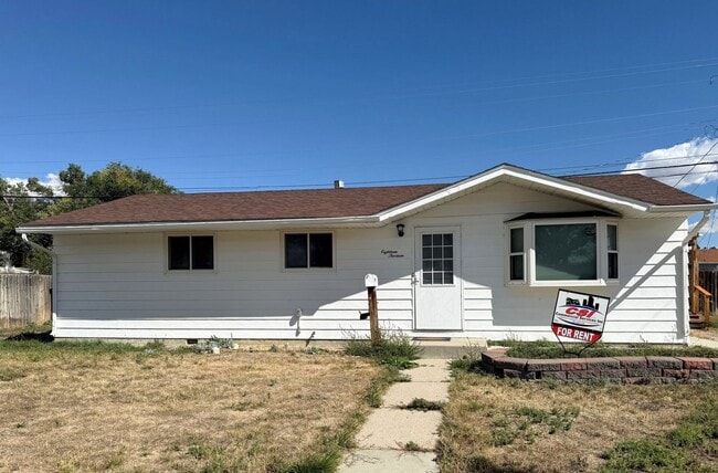 Building Photo - Newly Remodeled 3 bedroom One Level Rental