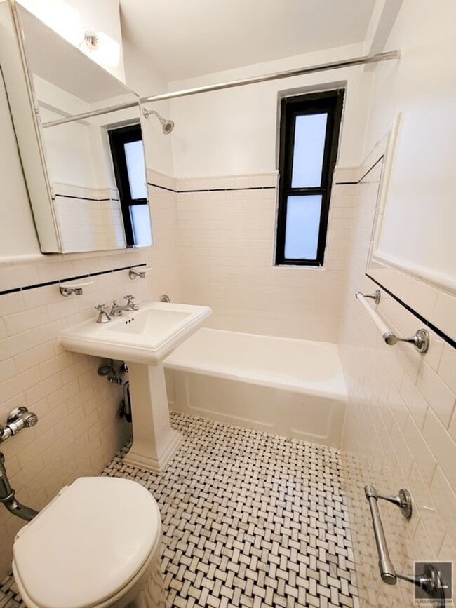 Photo - EAST 56 STREET Unit 7L