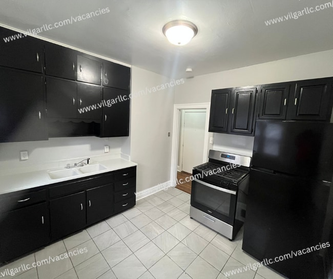 Building Photo - 6631 Madison Ave Unit 1A (main floor)