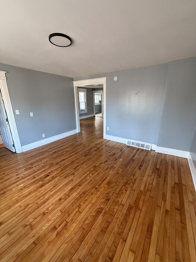 Photo - 912 Saratoga St