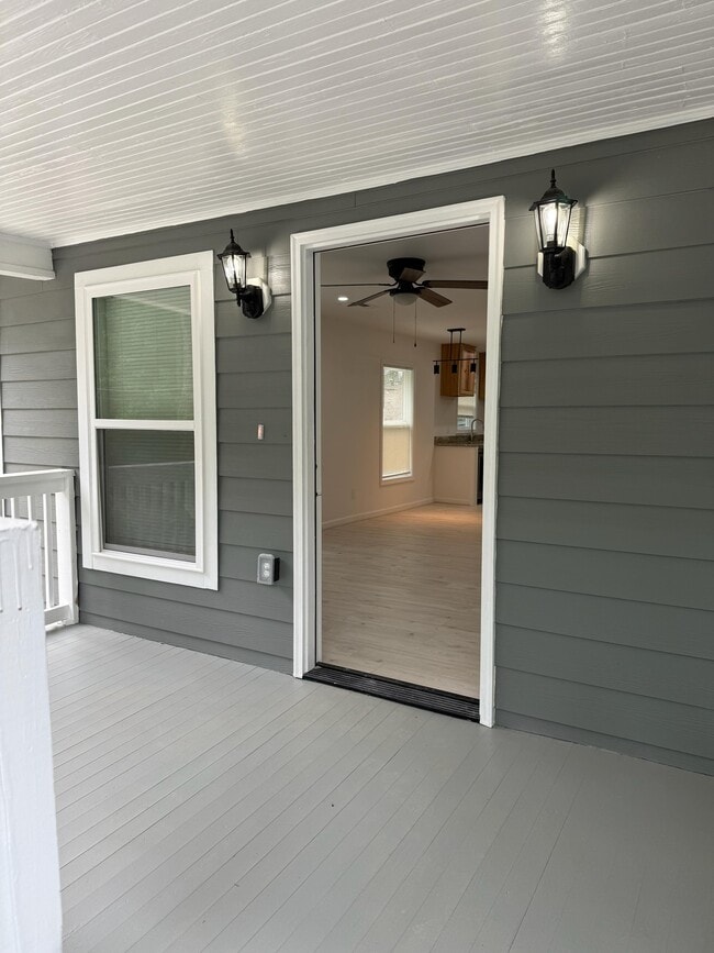 Photo - 227 Tolbert St NE