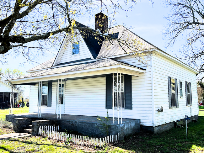 QUAINT, COZY SPACE - QUAINT, COZY SPACE House