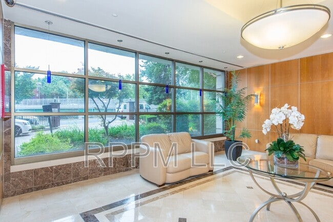 Photo - 60 Parkway Dr Unit 6JJ