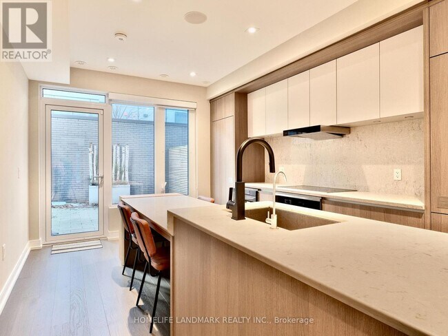 Photo - 33 Dundonald St